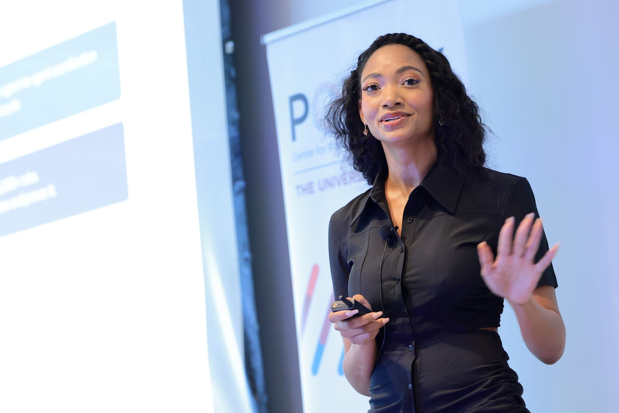 CareLumi founder Shai Basys presenting at the Polsky Center for Entrepreneurship and Innovation, University of Chicago